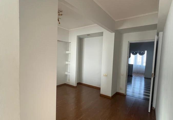 2-комнатная квартира · 74.3 м² · 5/7 этаж, Абая — Гагарина