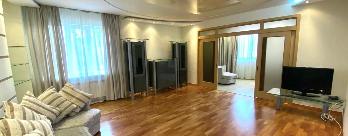 3-комнатная квартира · 162 м² · 3/10 этаж, Луганского 5 — Сатпаева