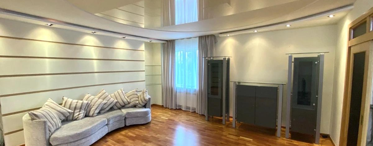 3-комнатная квартира · 162 м² · 3/10 этаж, Луганского 5 — Сатпаева