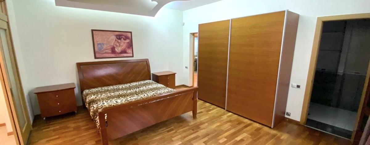 3-комнатная квартира · 162 м² · 3/10 этаж, Луганского 5 — Сатпаева