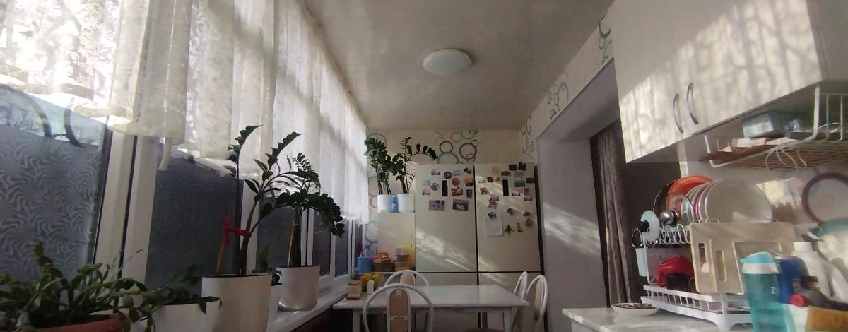 3-комнатная квартира · 65 м² · 1/5 этаж, проспект Абая 161