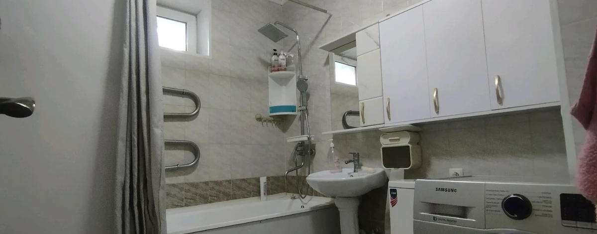 3-комнатная квартира · 65 м² · 1/5 этаж, проспект Абая 161