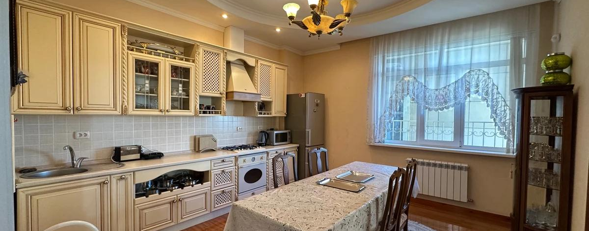 4-комнатная квартира · 178 м² · 6/9 этаж, Пр Д.Кунаева 36/А