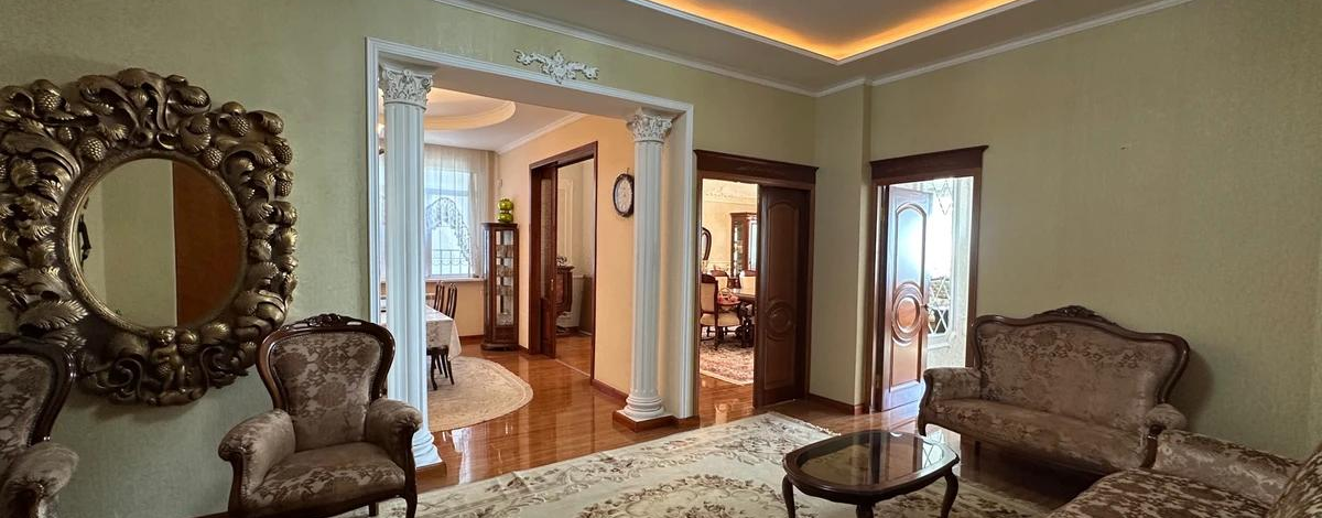 4-комнатная квартира · 178 м² · 6/9 этаж, Пр Д.Кунаева 36/А