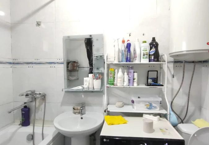 4-комнатная квартира · 76 м² · 4/5 этаж, Айтеке би