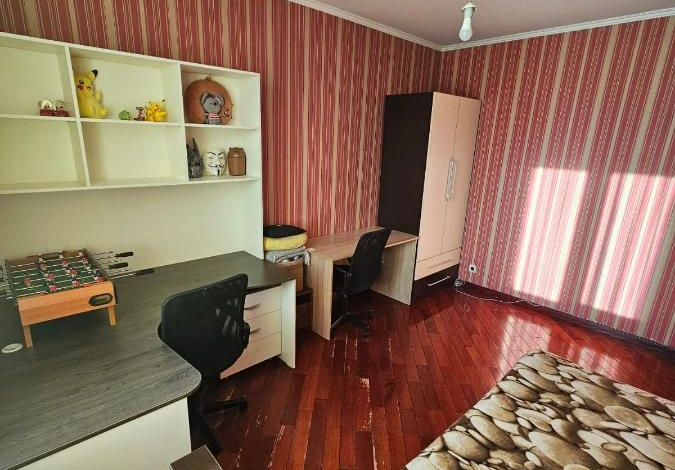 3-комнатная квартира · 70 м² · 12/14 этаж, Хусаинова 225
