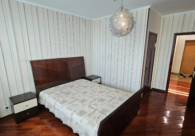 3-комнатная квартира · 70 м² · 12/14 этаж, Хусаинова 225