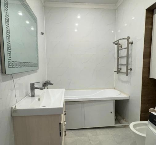 3-комнатная квартира · 72.5 м² · 10/18 этаж, мкр Тастак-2, Брусиловского 159