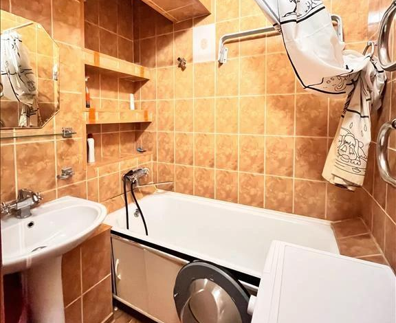 3-комнатная квартира · 70 м² · 4/14 этаж, мкр Самал-1, Жолдасбекова 32