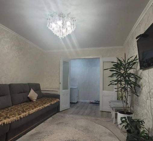2-комнатная квартира · 48.2 м² · 1/9 этаж, мкр Юго-Восток, Республики 32