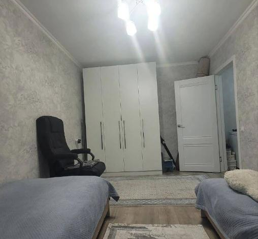 2-комнатная квартира · 48.2 м² · 1/9 этаж, мкр Юго-Восток, Республики 32
