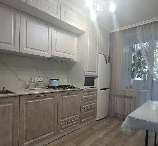 2-комнатная квартира · 48.2 м² · 1/9 этаж, мкр Юго-Восток, Республики 32