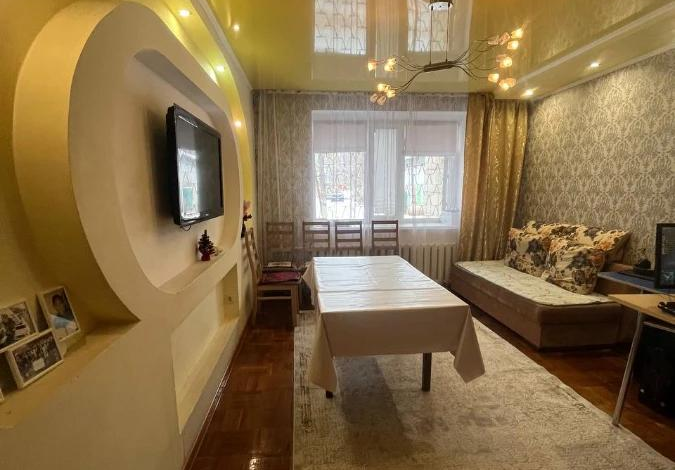 3-комнатная квартира · 67 м² · 1/9 этаж, мкр Юго-Восток, Шахтеров 1