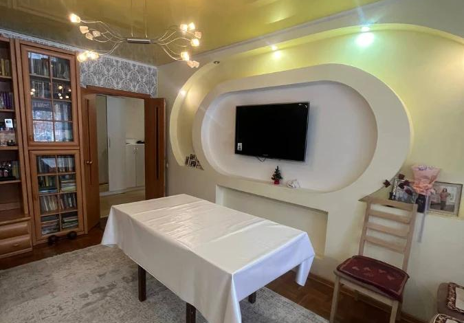 3-комнатная квартира · 67 м² · 1/9 этаж, мкр Юго-Восток, Шахтеров 1