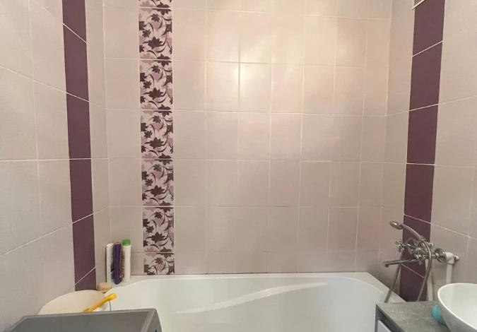 3-комнатная квартира · 67 м² · 1/9 этаж, мкр Юго-Восток, Шахтеров 1