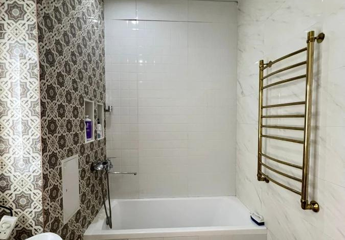 2-комнатная квартира · 72 м² · 2/4 этаж, Проспект Жамбыла 73