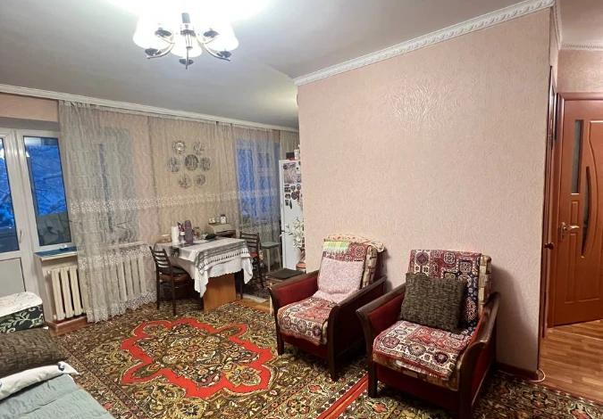 3-комнатная квартира · 49.6 м² · 2/5 этаж, казыбек би