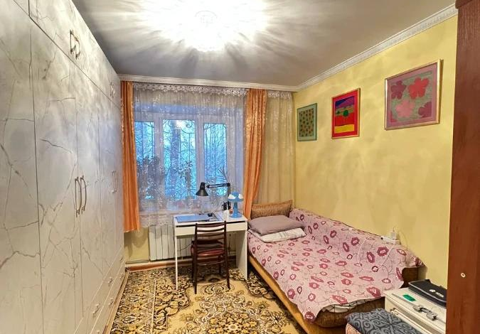 3-комнатная квартира · 49.6 м² · 2/5 этаж, казыбек би