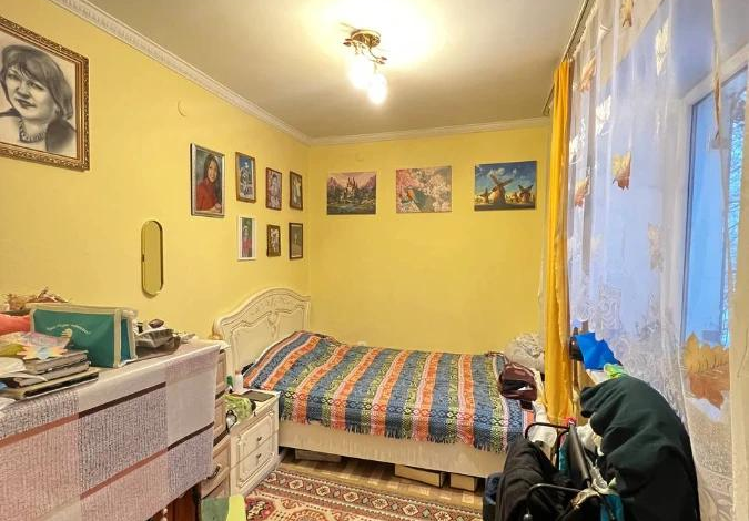 3-комнатная квартира · 49.6 м² · 2/5 этаж, казыбек би