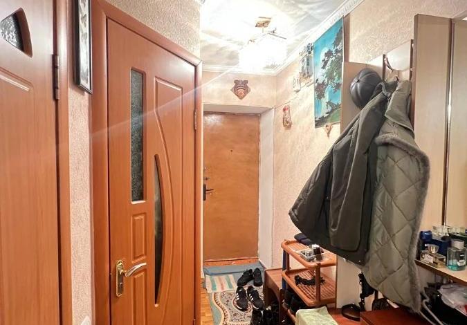 3-комнатная квартира · 49.6 м² · 2/5 этаж, казыбек би