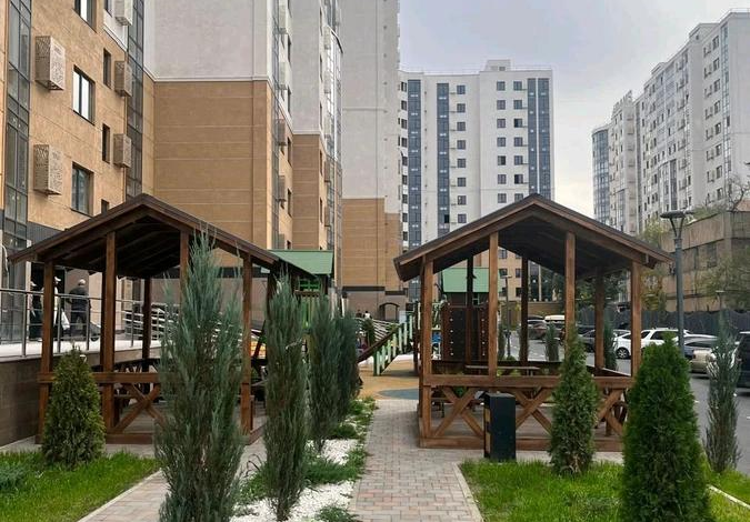 3-комнатная квартира · 94.2 м² · 10/13 этаж, Толе би 189 — Толе би Жарокова