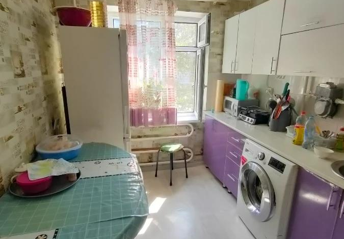 4-комнатная квартира · 75 м² · 3/5 этаж, 3-МКР