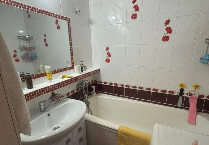 3-комнатная квартира · 68 м² · 8/9 этаж, САТПАЕВА 253