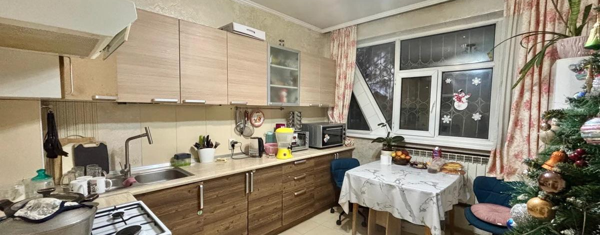 3-комнатная квартира · 74 м² · 1/9 этаж, мкр Аксай-4 — Сзади супермаркета Small