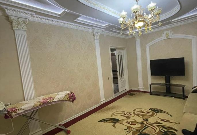 3-комнатная квартира · 68 м² · 2/5 этаж, Сайрам мкр