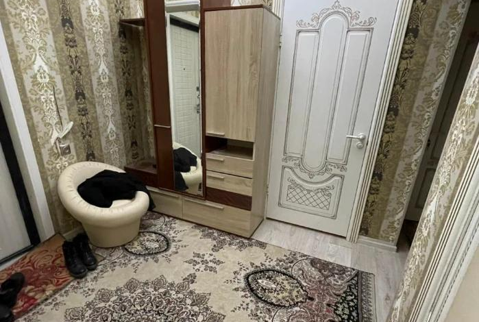 3-комнатная квартира · 68 м² · 2/5 этаж, Сайрам мкр