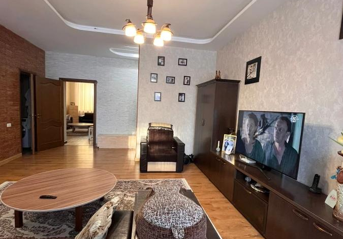 4-комнатная квартира · 90 м² · 1/5 этаж, МАШХУР ЖУСУПА 9
