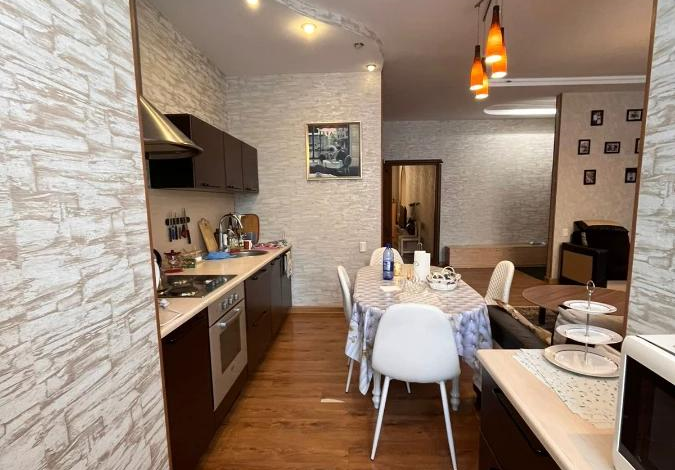 4-комнатная квартира · 90 м² · 1/5 этаж, МАШХУР ЖУСУПА 9